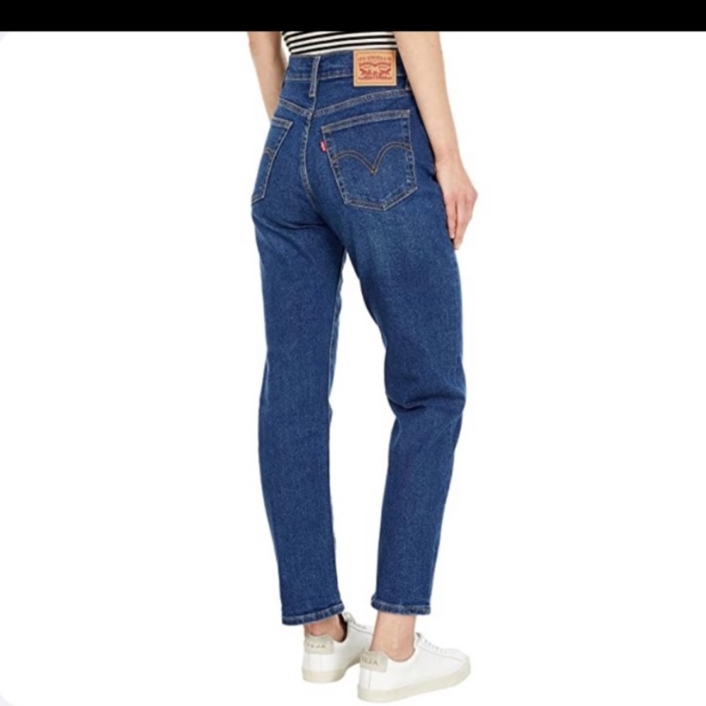 Levi’s Wedgie Straight Fit Jeans Dark Blue Wash Womens size 29